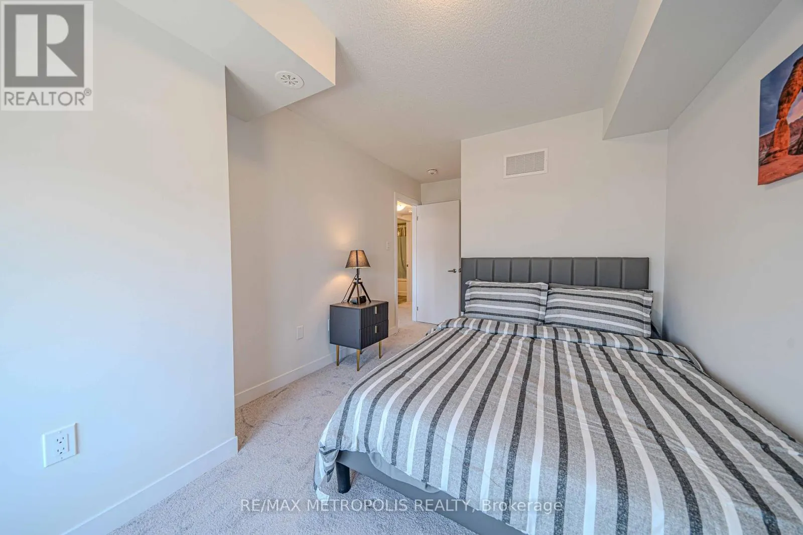 606 - 1865 PICKERING PARKWAY