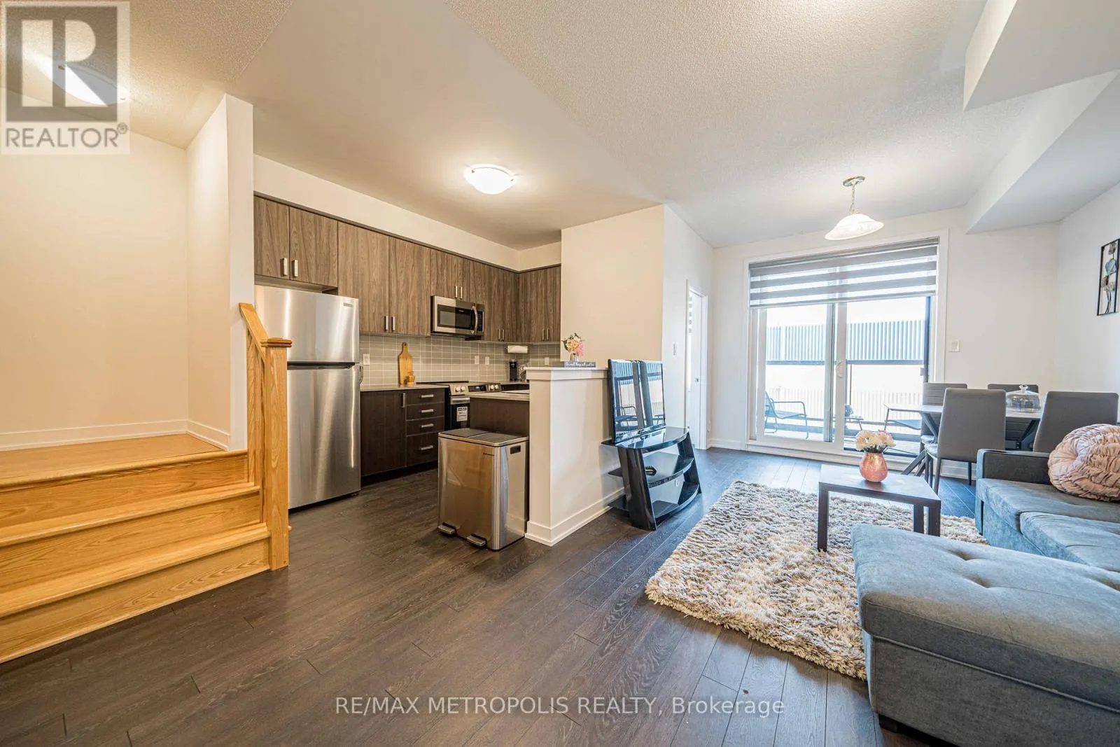 606 - 1865 PICKERING PARKWAY