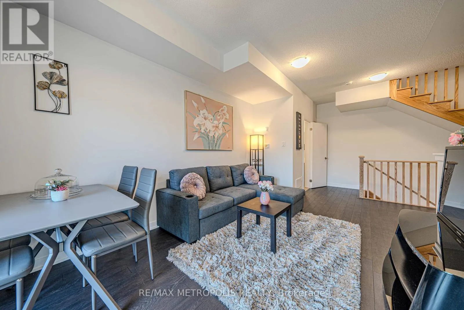 606 - 1865 PICKERING PARKWAY