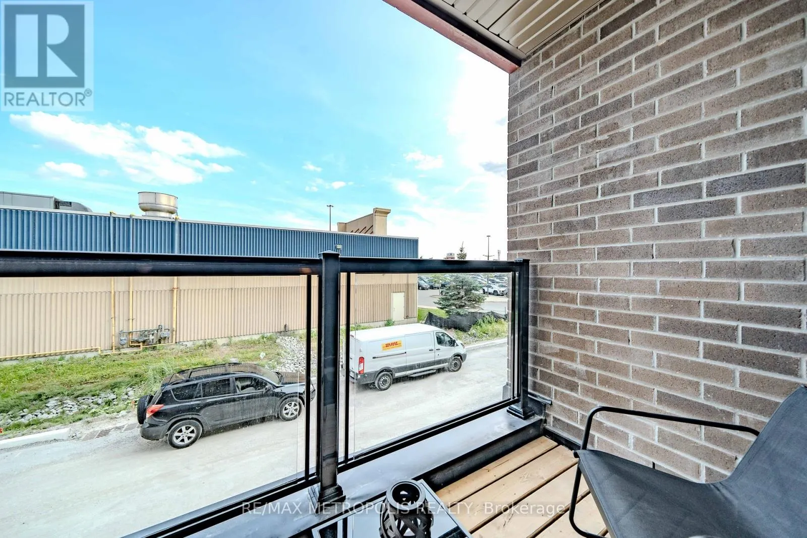 606 - 1865 PICKERING PARKWAY