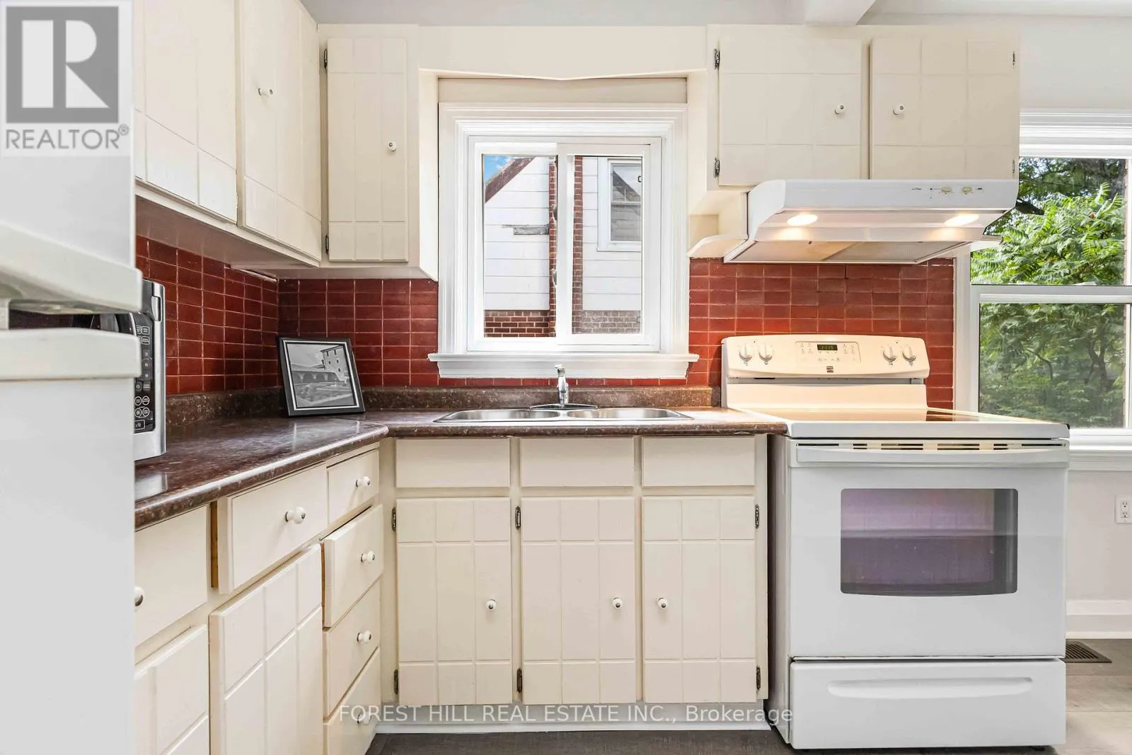 23 KINGSWELL CRESCENT