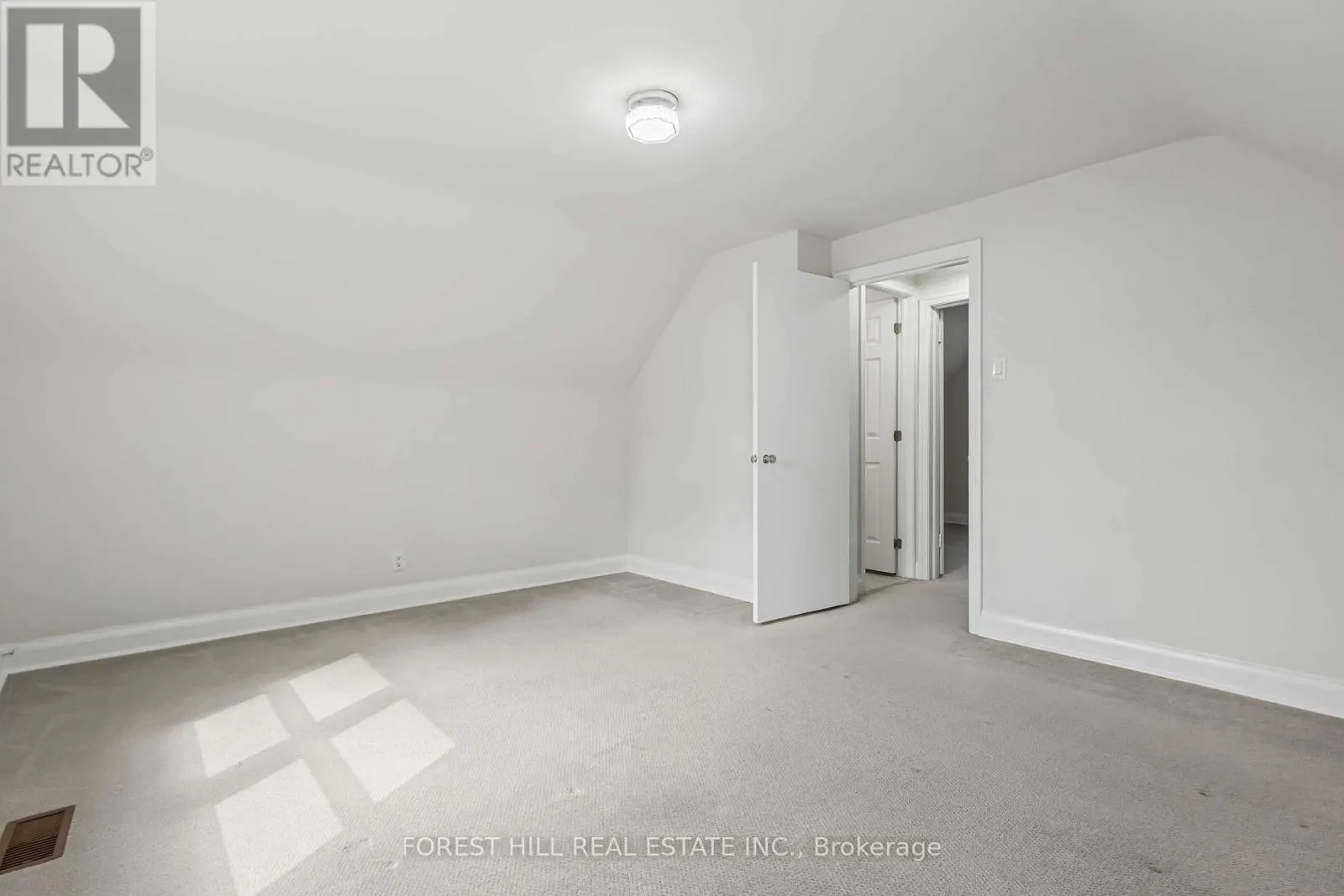 23 KINGSWELL CRESCENT