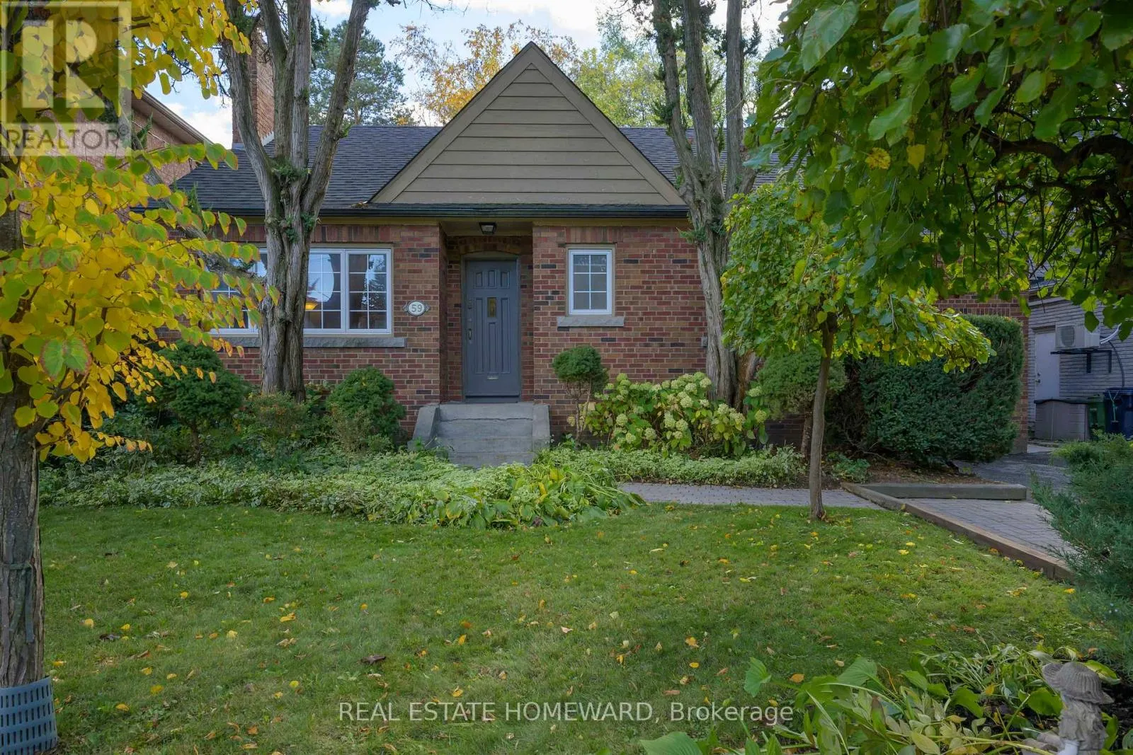 59 PARKVIEW HILL CRESCENT