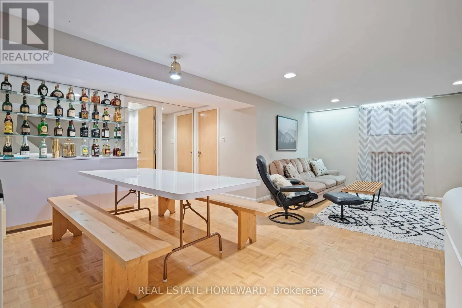 59 PARKVIEW HILL CRESCENT