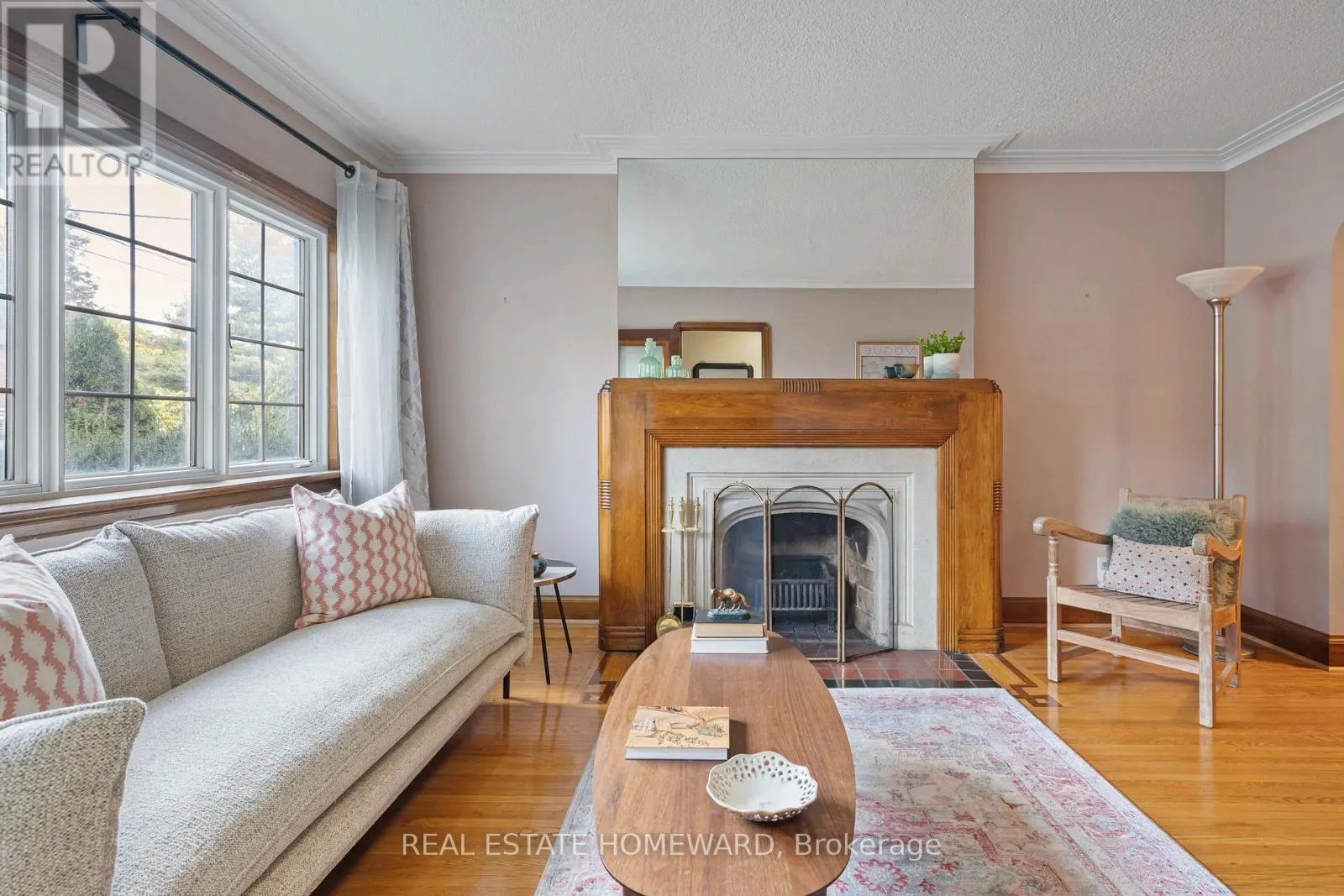 59 PARKVIEW HILL CRESCENT