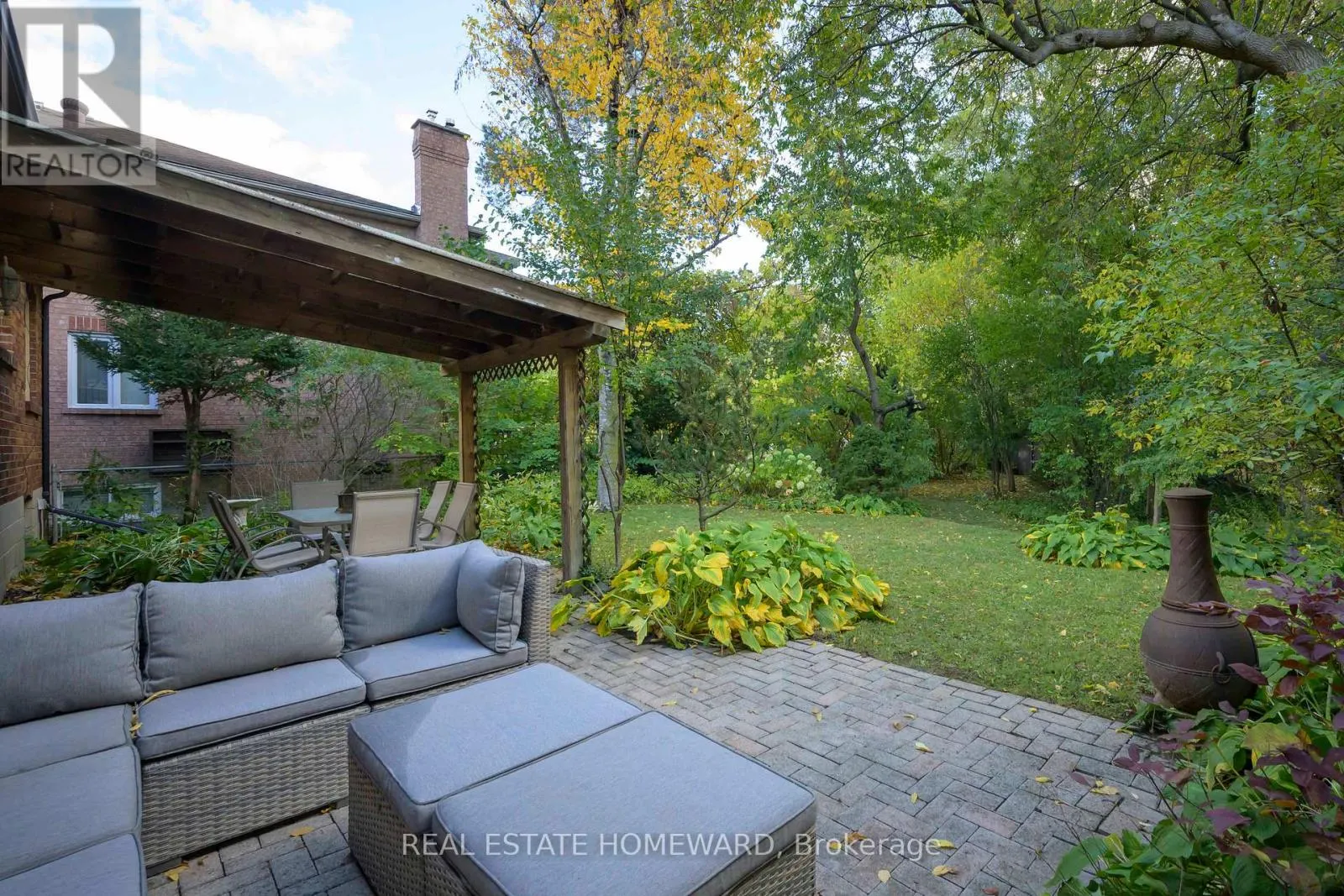 59 PARKVIEW HILL CRESCENT