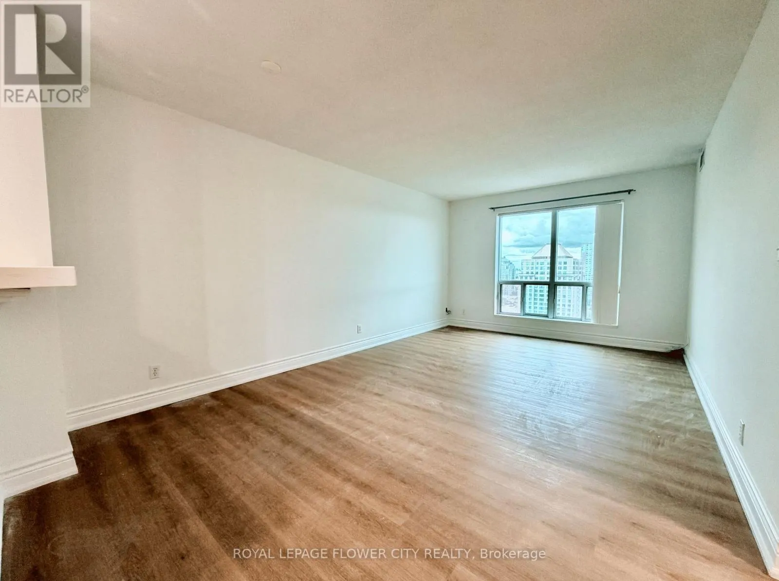 2303 - 11 LEE CENTRE DRIVE