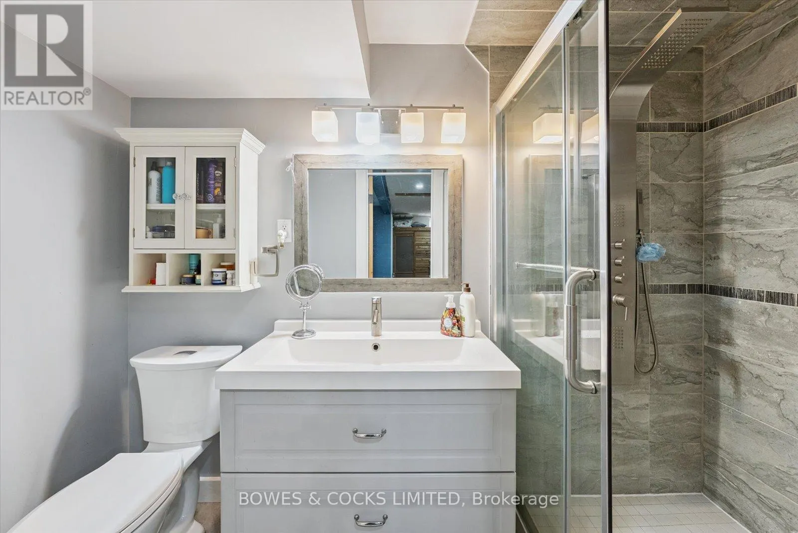 4588 PAYNES CRESCENT