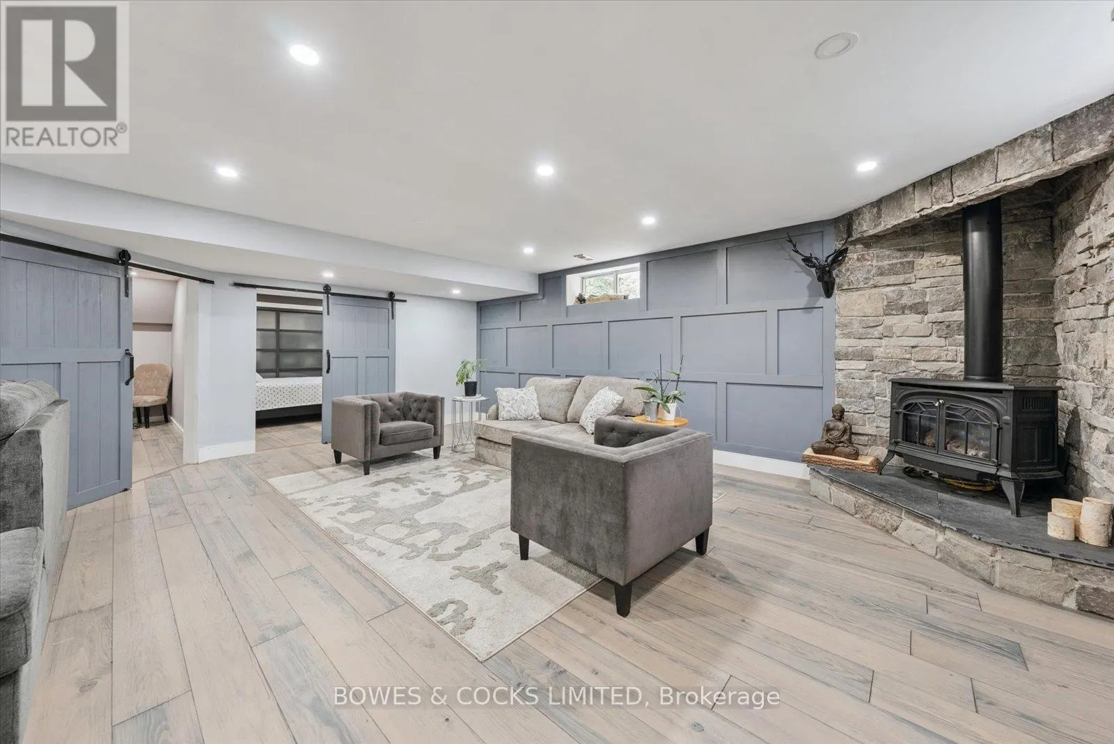 4588 PAYNES CRESCENT