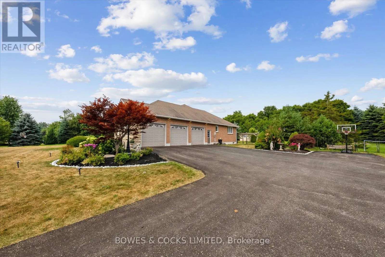 4588 PAYNES CRESCENT