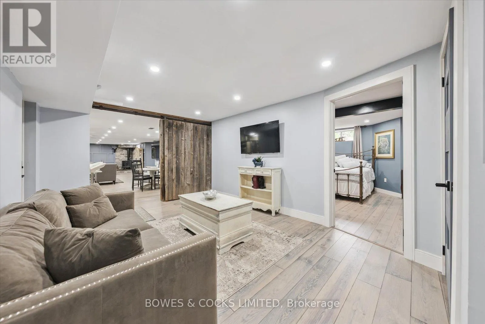 4588 PAYNES CRESCENT