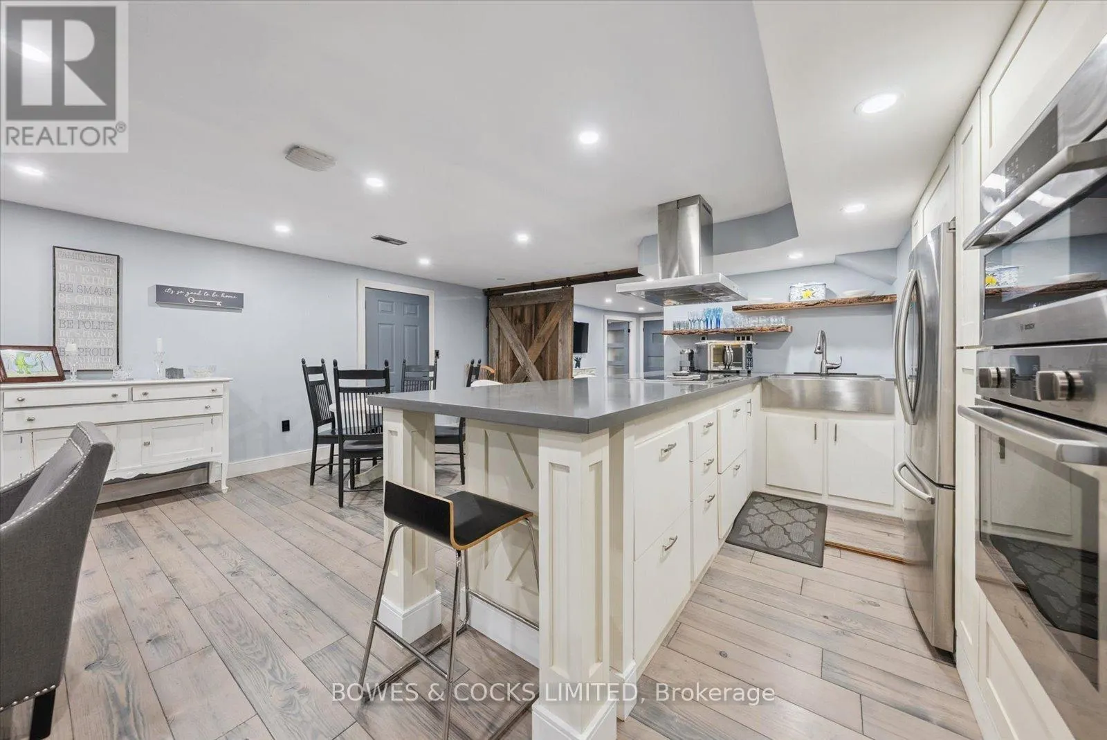 4588 PAYNES CRESCENT