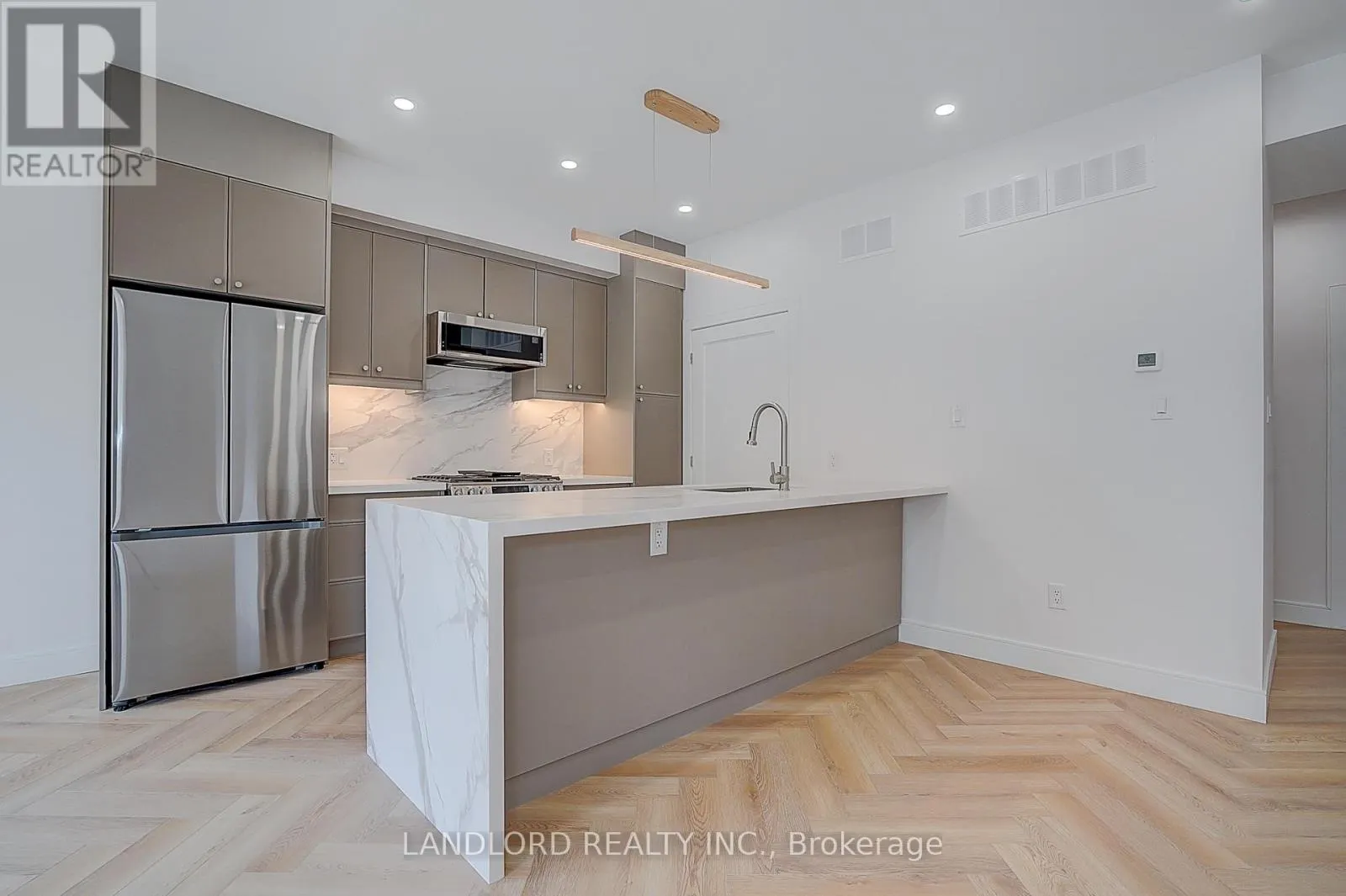 UNIT 1 - 1344 PAPE AVENUE