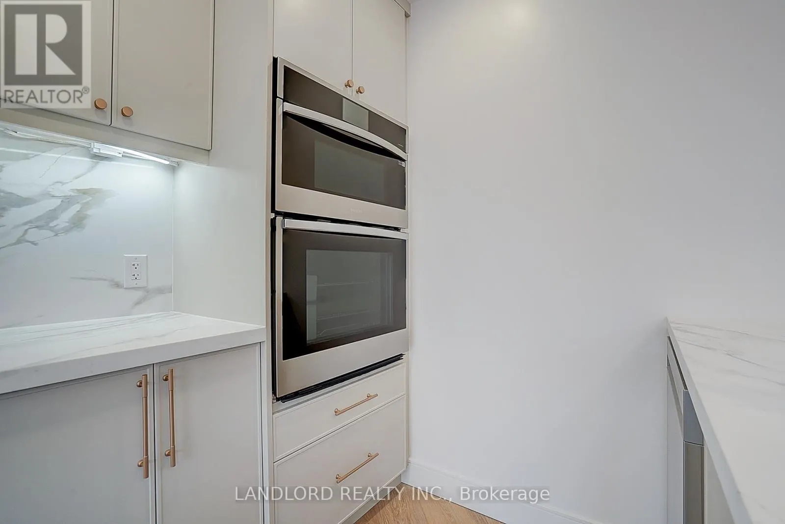 UNIT 2 - 1344 PAPE AVENUE