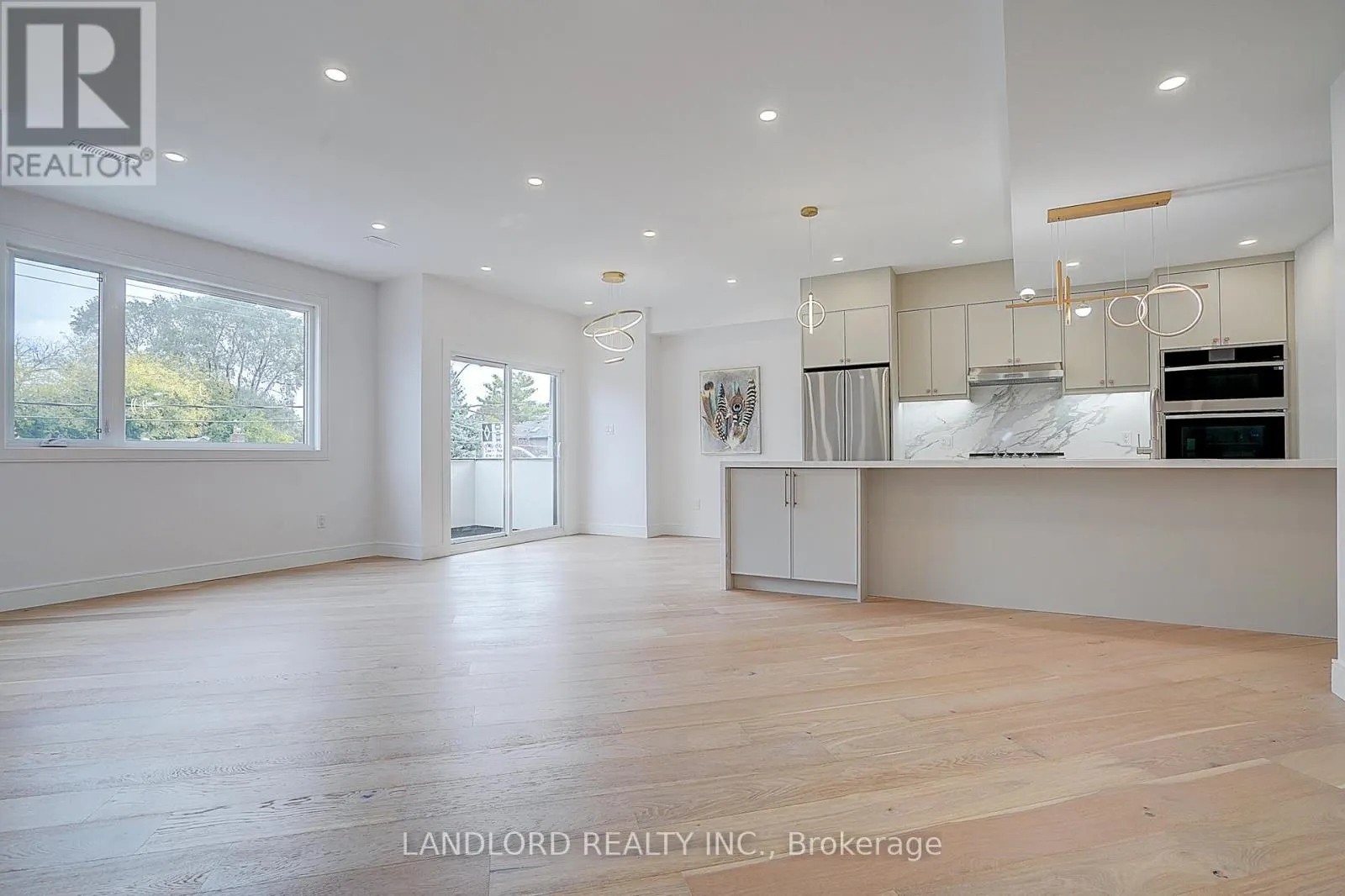 UNIT 2 - 1344 PAPE AVENUE