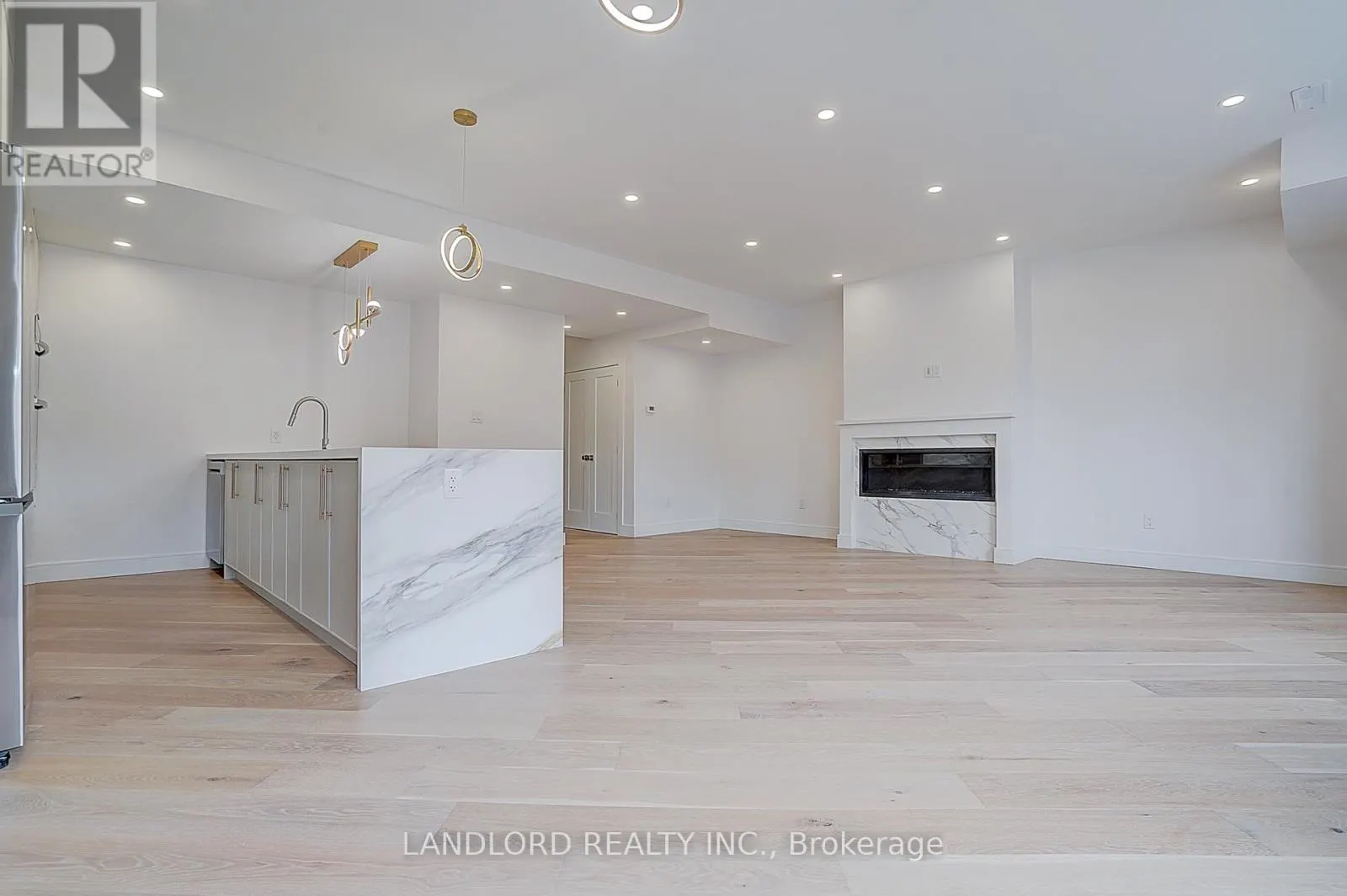 UNIT 2 - 1344 PAPE AVENUE