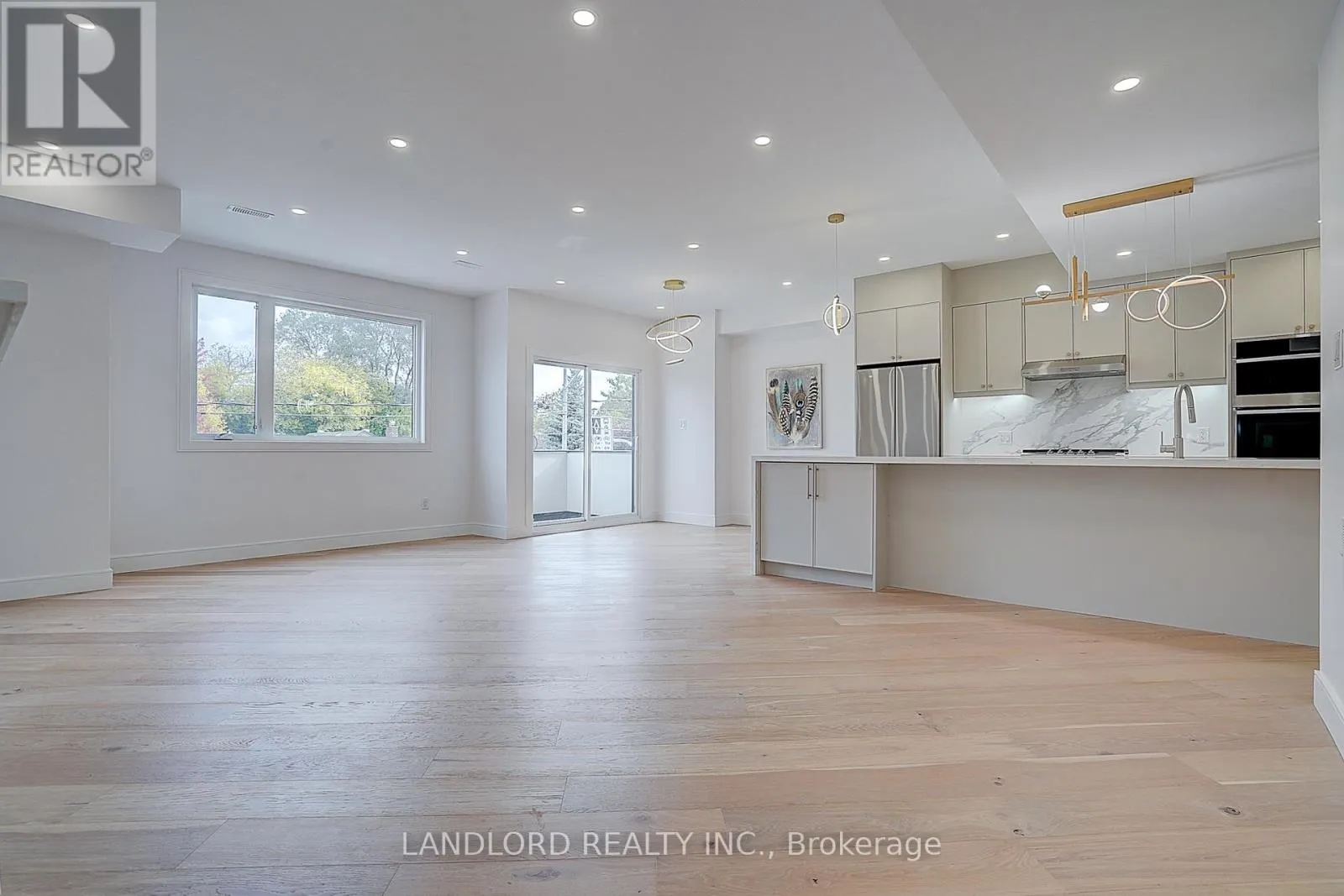 UNIT 2 - 1344 PAPE AVENUE