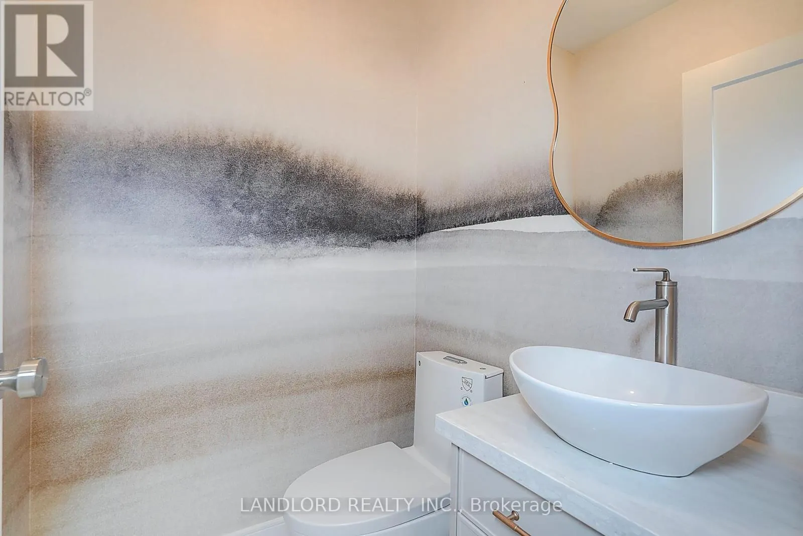 UNIT 2 - 1344 PAPE AVENUE