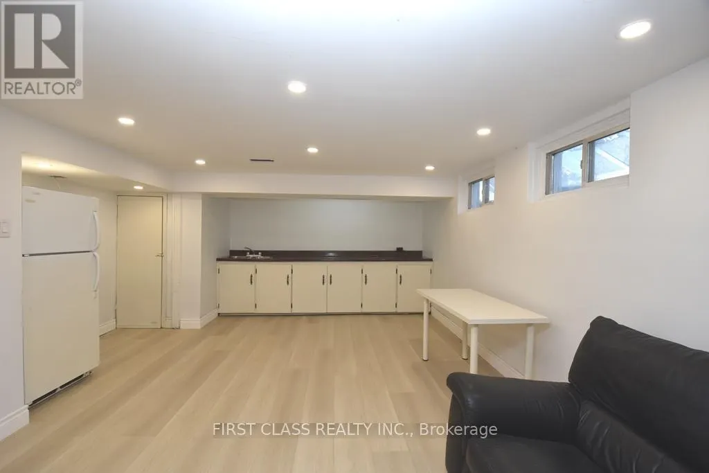 152 EASTMOUNT STREET