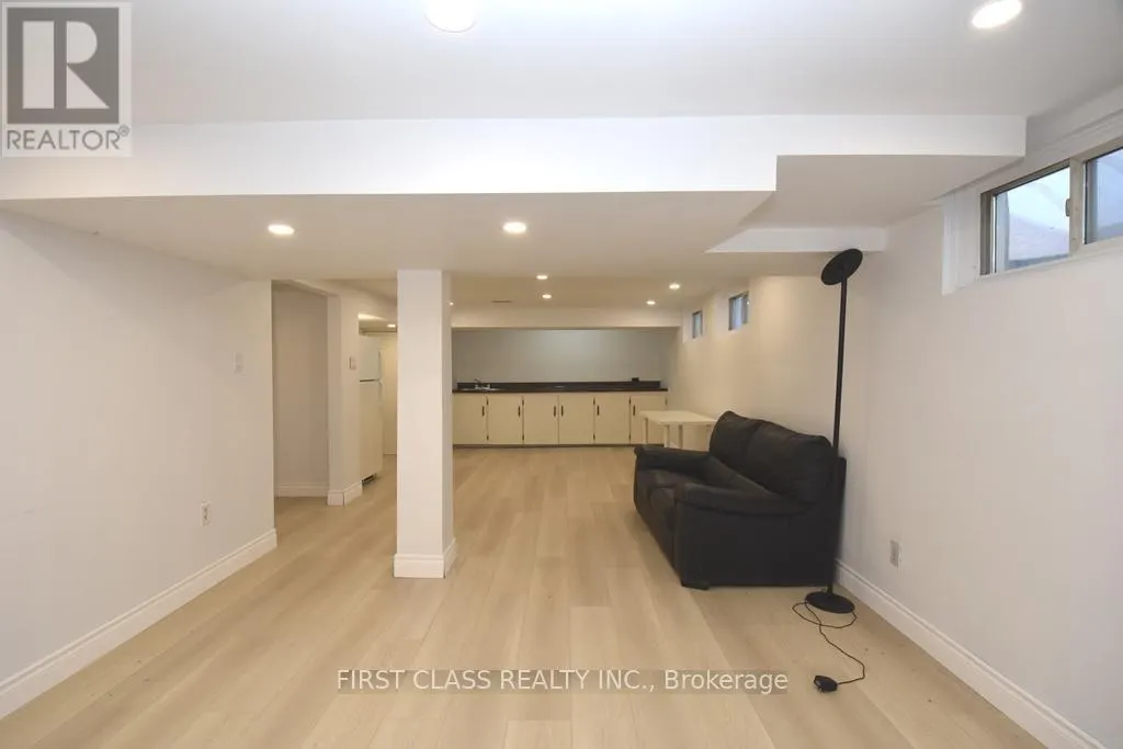 152 EASTMOUNT STREET