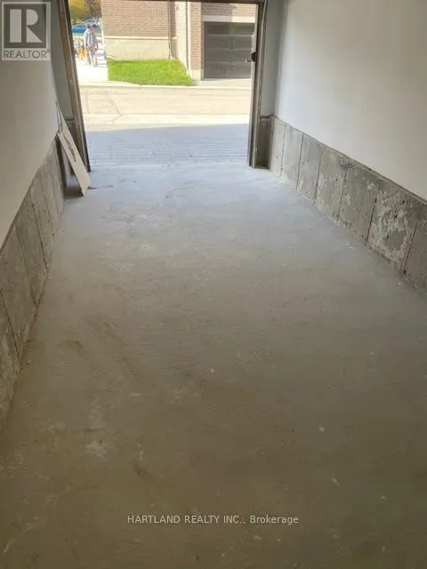 1404 - 1695 DERSAN STREET