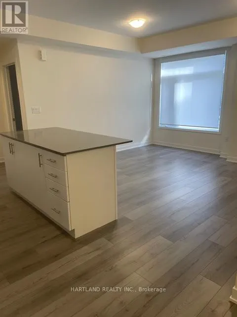 1403 - 1695 DERSAN STREET