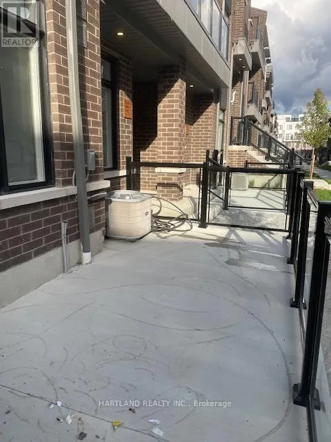 1403 - 1695 DERSAN STREET