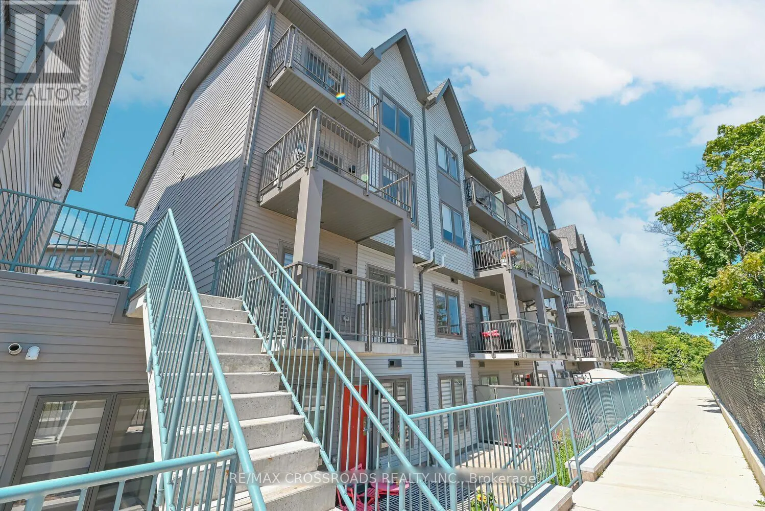 723 - 2635 WILLIAM JACKSON DRIVE