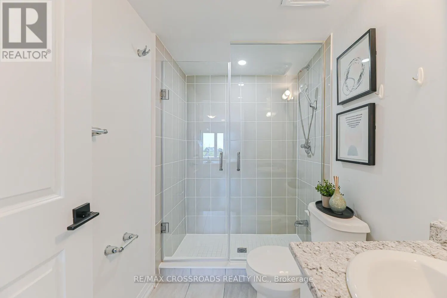 723 - 2635 WILLIAM JACKSON DRIVE