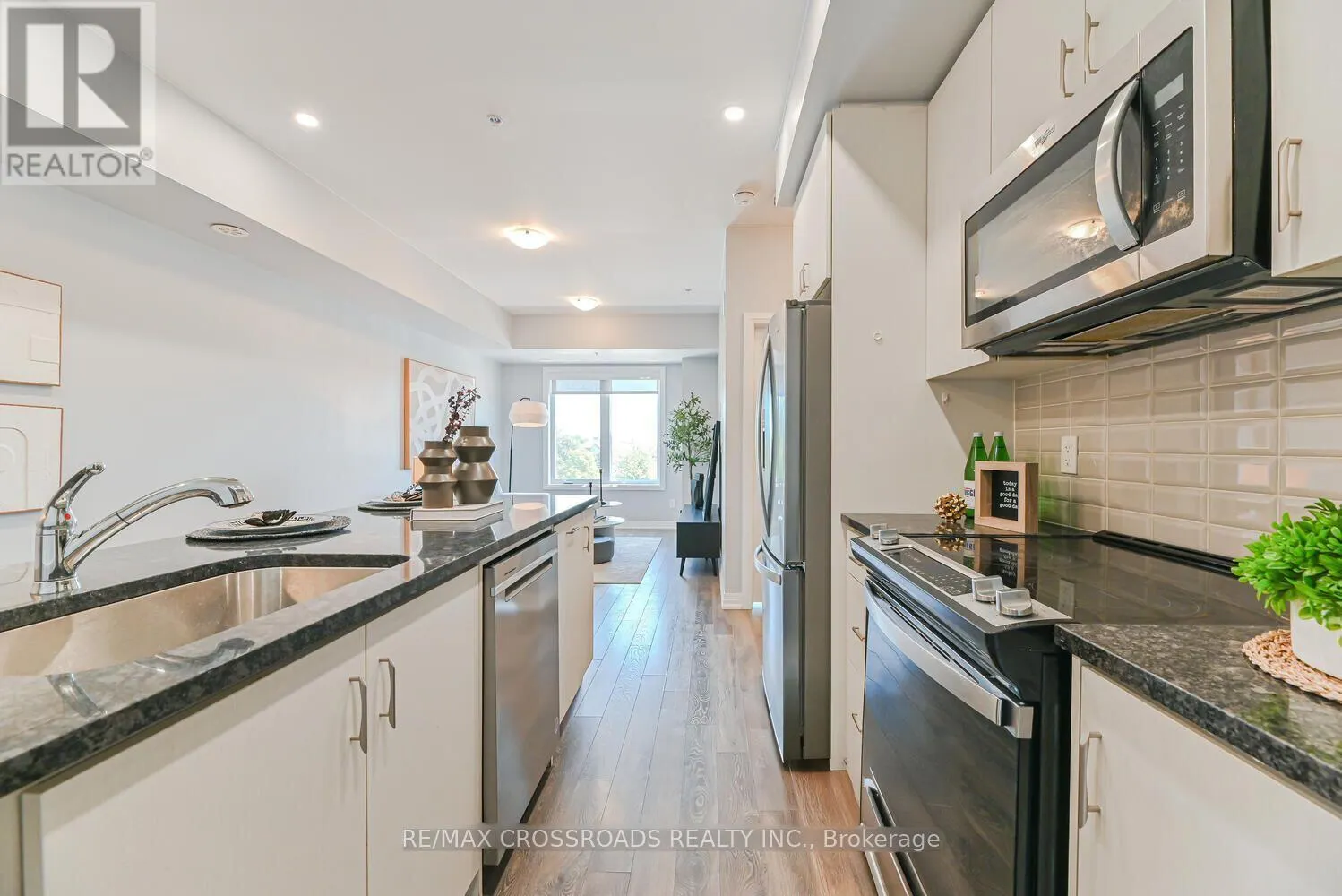 723 - 2635 WILLIAM JACKSON DRIVE