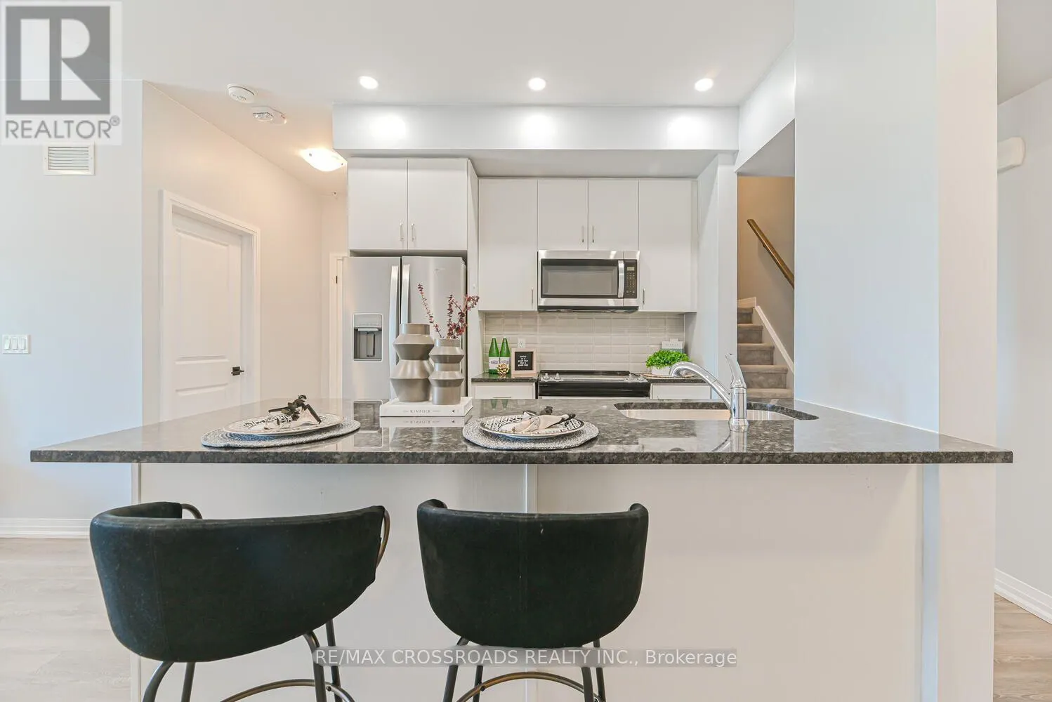 723 - 2635 WILLIAM JACKSON DRIVE