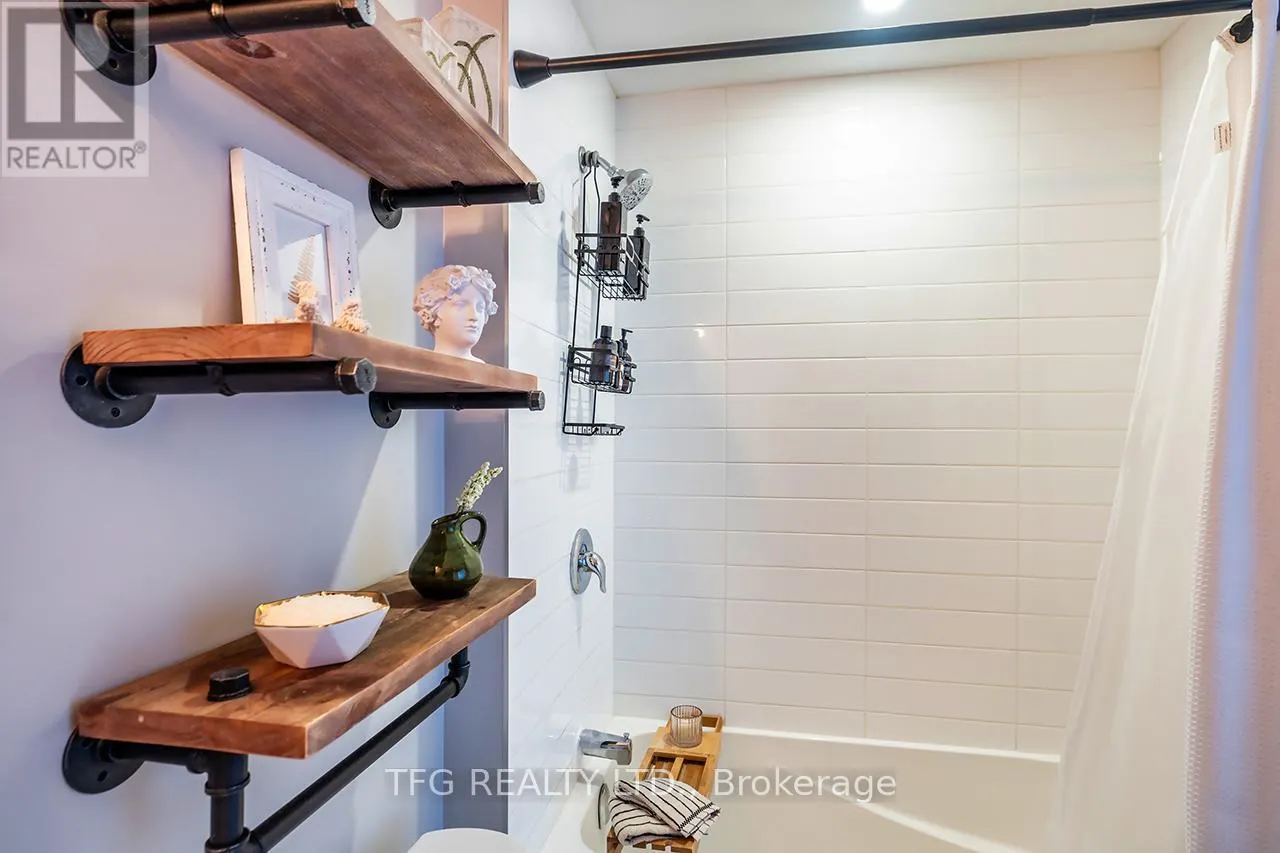 504 - 109 KING AVENUE EAST AVENUE E, #504