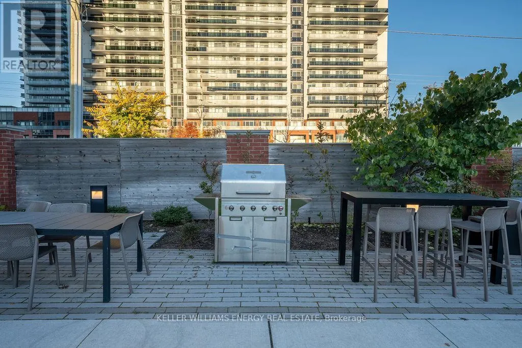 2421 - 2550 SIMCOE STREET N, #2421