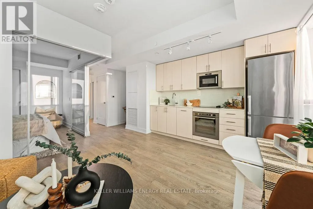 2421 - 2550 SIMCOE STREET N, #2421