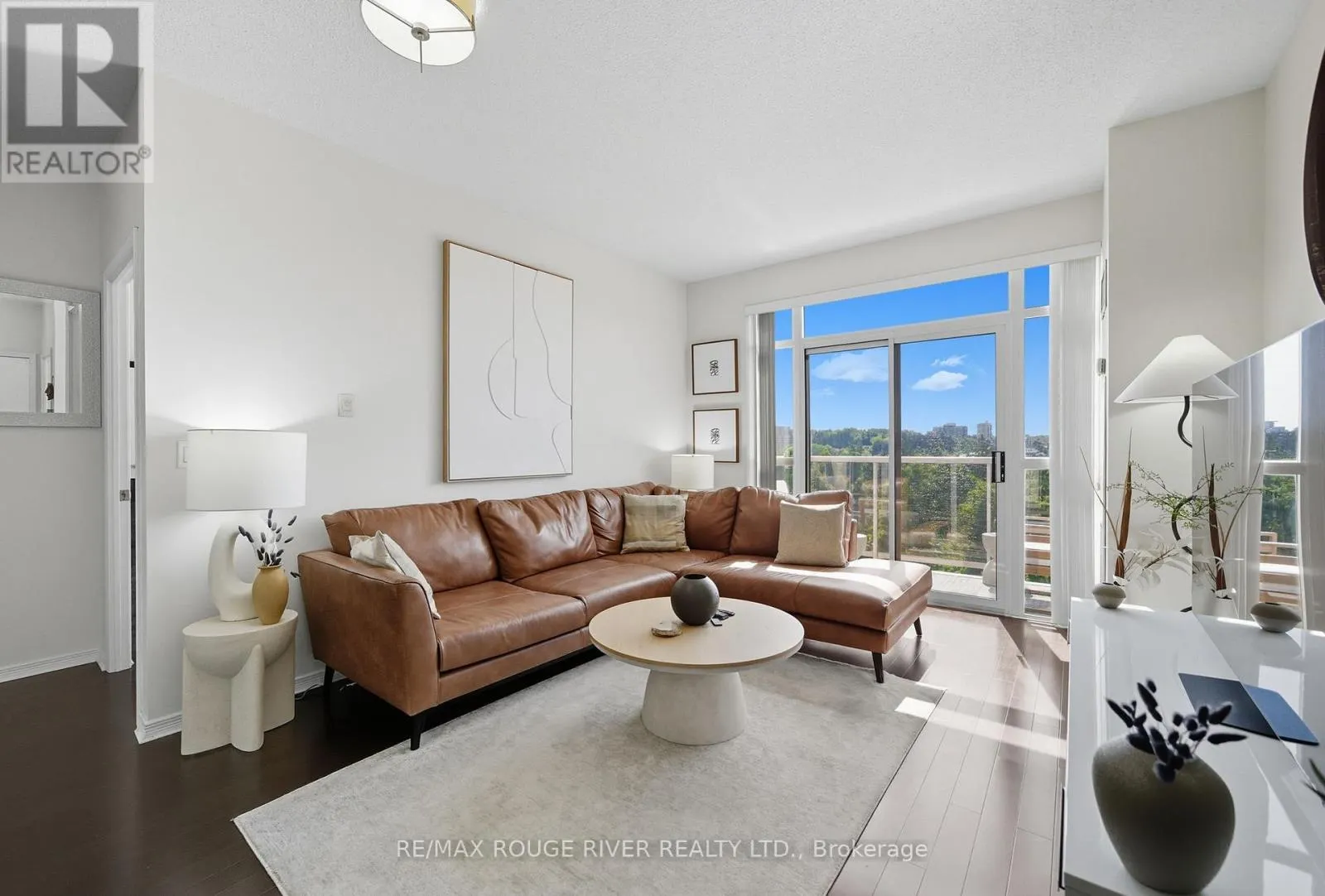 PH917 - 3650 KINGSTON ROAD