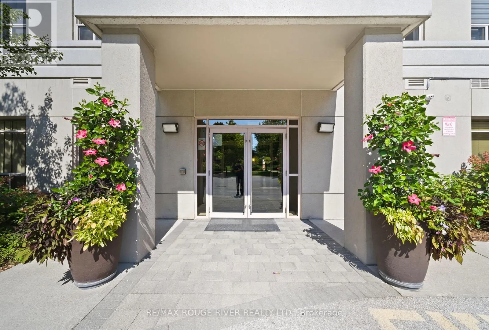 PH917 - 3650 KINGSTON ROAD