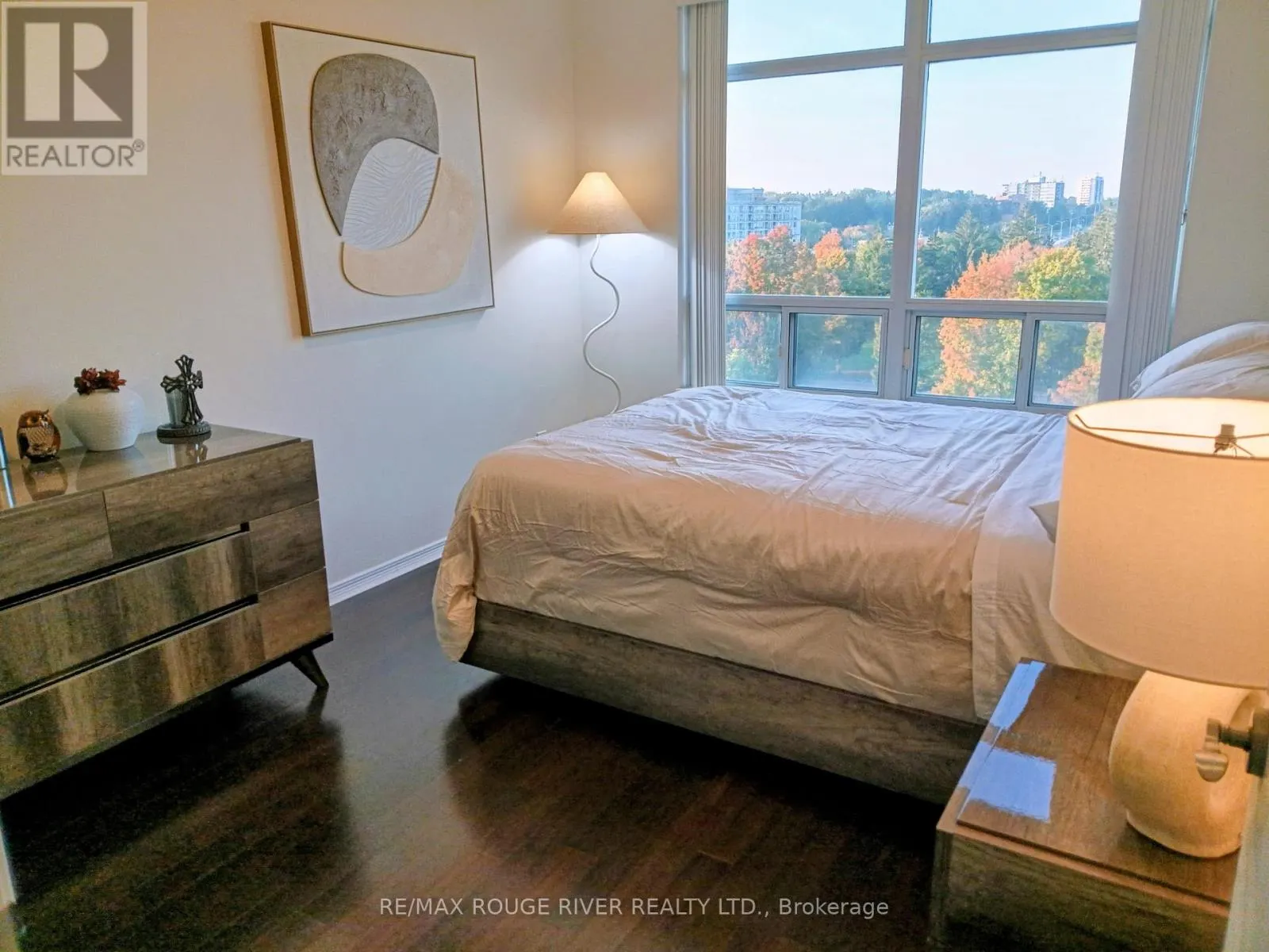 PH917 - 3650 KINGSTON ROAD