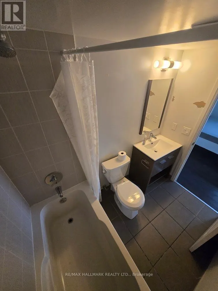 612 - 30 MEADOWGLEN PLACE