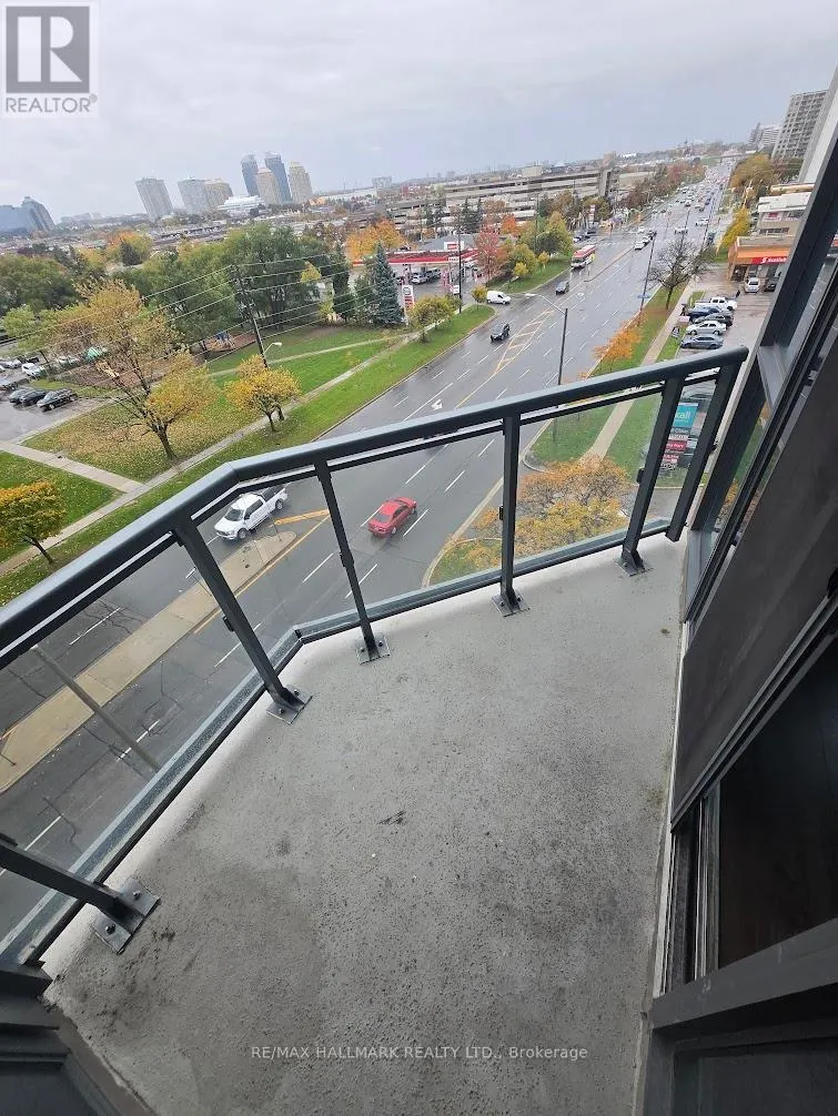 612 - 30 MEADOWGLEN PLACE