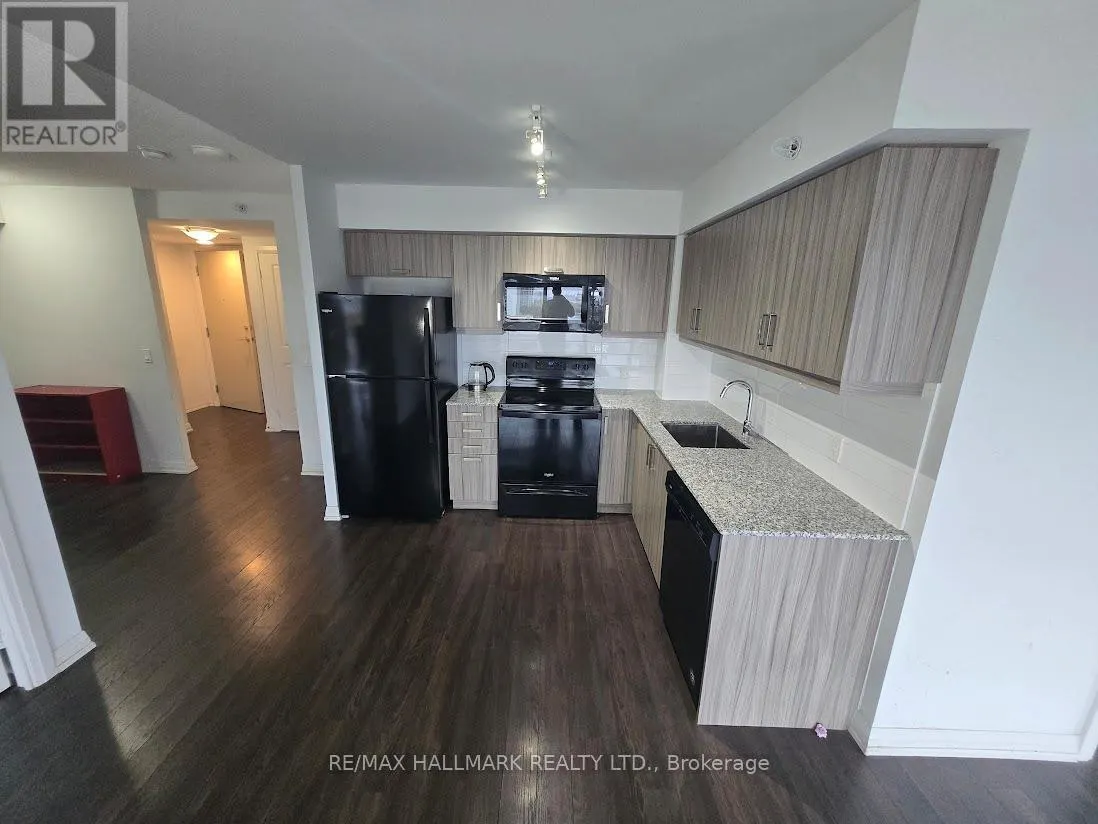 612 - 30 MEADOWGLEN PLACE