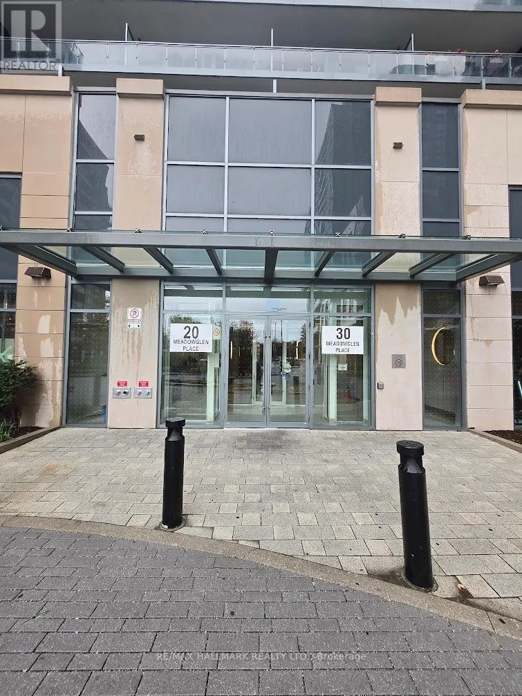 612 - 30 MEADOWGLEN PLACE