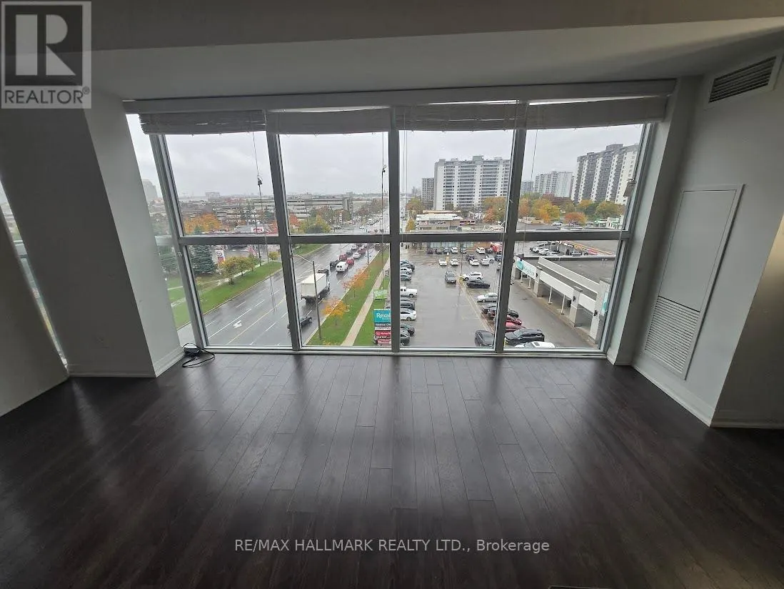 612 - 30 MEADOWGLEN PLACE