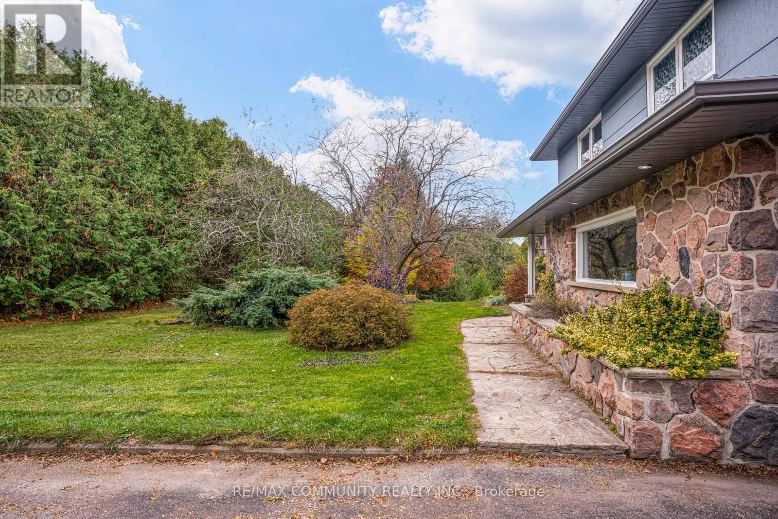 8 - 3504 CONCESSION ROAD