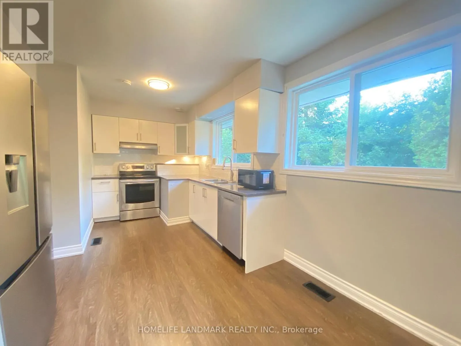 UPPER - 156 GUILDWOOD PARKWAY