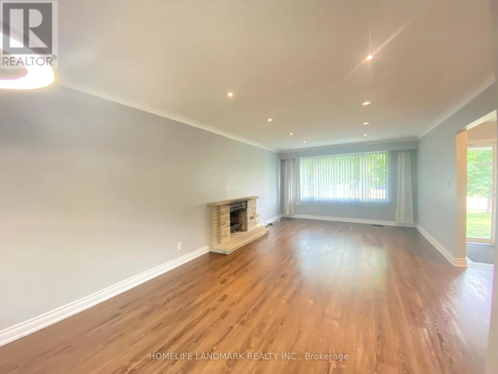 UPPER - 156 GUILDWOOD PARKWAY