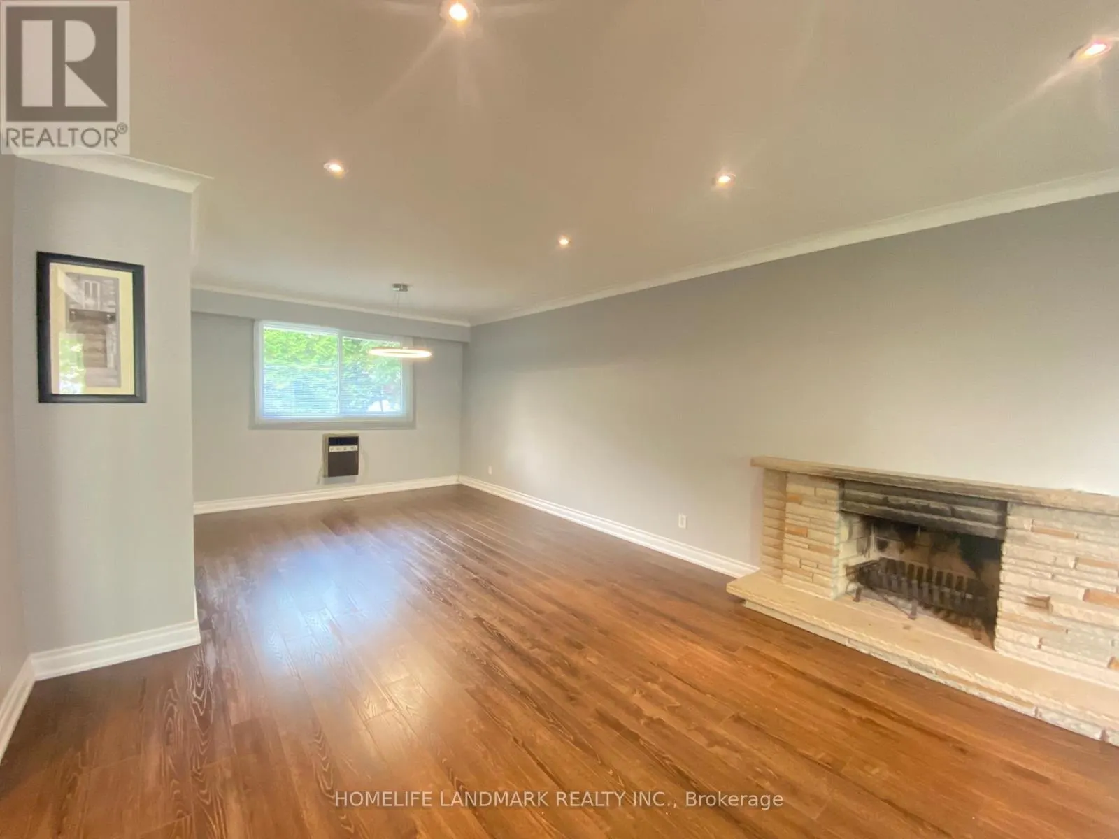 UPPER - 156 GUILDWOOD PARKWAY