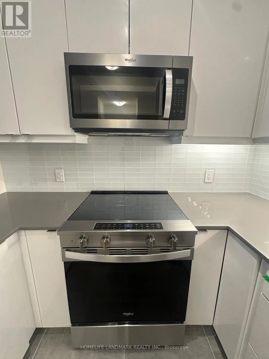 305 - 3260 SHEPPARD AVENUE E