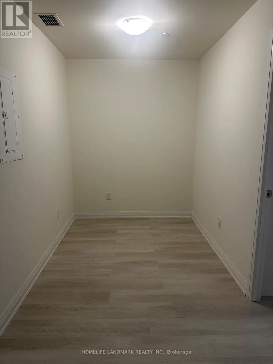 305 - 3260 SHEPPARD AVENUE E