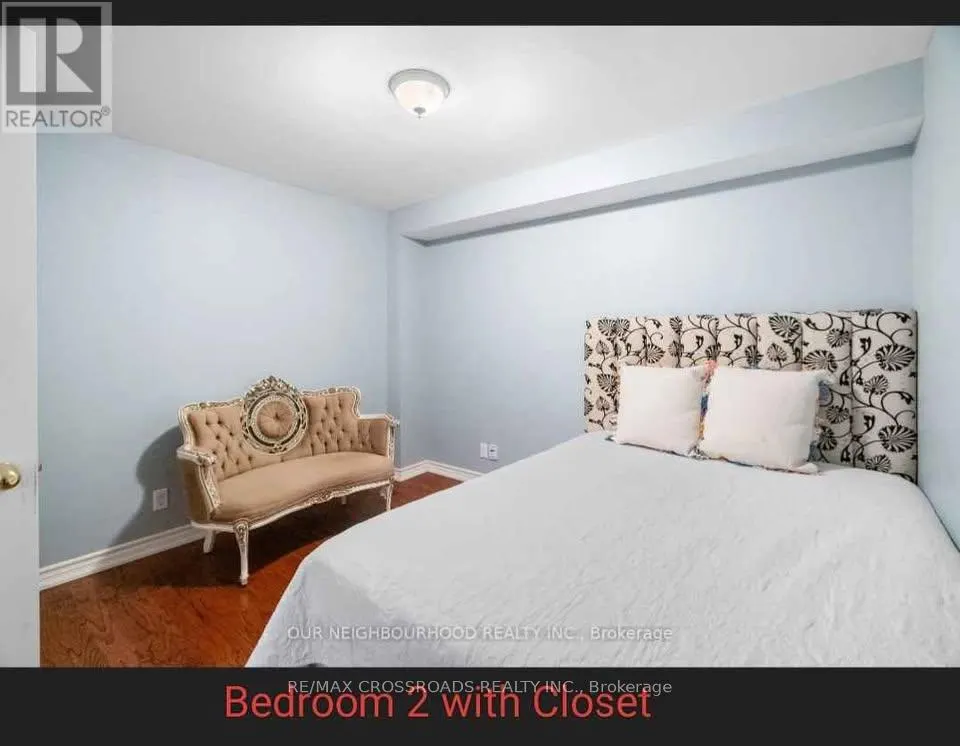 1105 CENTRE STREET S