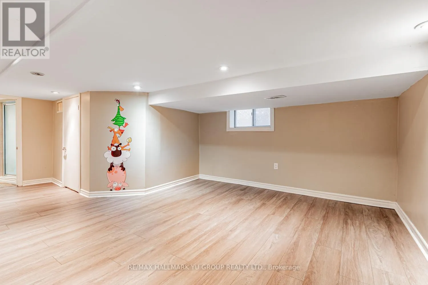 402 MILVERTON BOULEVARD